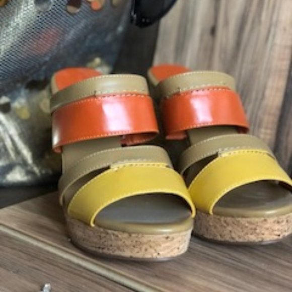 WEDGE SANDALS - Picture 3 of 3